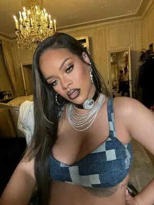 Rihanna Onlyfans Leaked Nude Image #FotCTMnFqO