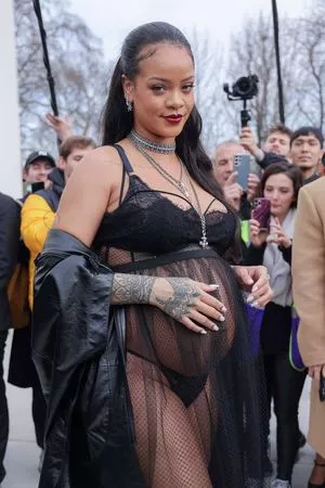 Rihanna Onlyfans Leaked Nude Image #NNgpNlhsC6