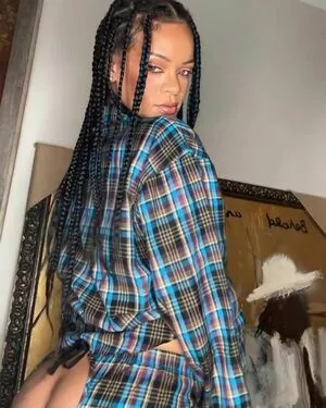 Rihanna Onlyfans Leaked Nude Image #PO8iT4Mj85