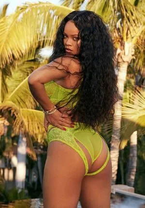 Rihanna Onlyfans Leaked Nude Image #RE36eg56fL