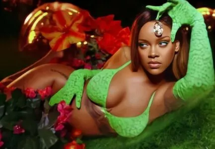 Rihanna Onlyfans Leaked Nude Image #WLlBFKpHIX