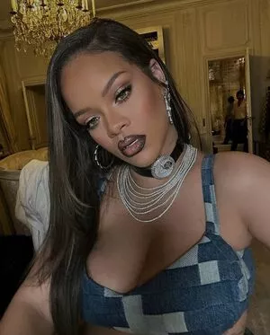 Rihanna Onlyfans Leaked Nude Image #WtwrMD5z0T