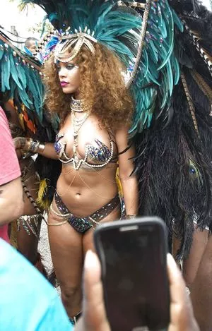 Rihanna Onlyfans Leaked Nude Image #i8bhwfdpjg