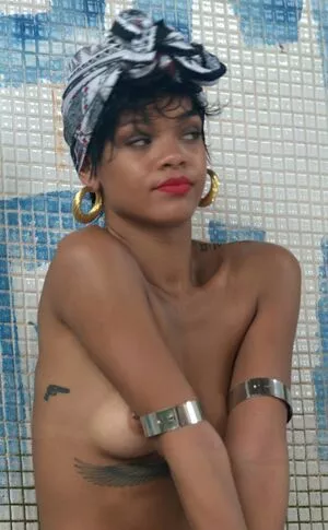 Rihanna Onlyfans Leaked Nude Image #k0rso8uwYo