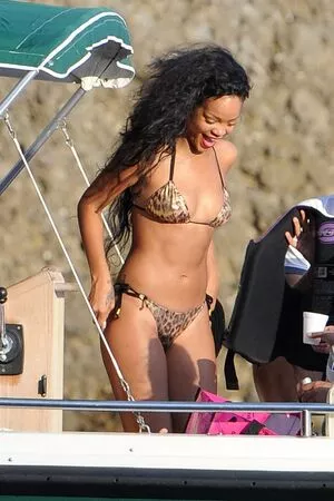 Rihanna Onlyfans Leaked Nude Image #k7z3XxUA0Q