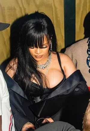 Rihanna Onlyfans Leaked Nude Image #kqSQ3c0vI9