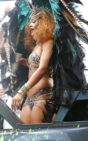 Rihanna Onlyfans Leaked Nude Image #mMMrJw0tmb