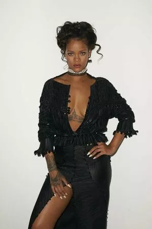 Rihanna Onlyfans Leaked Nude Image #ozv7HXNFny