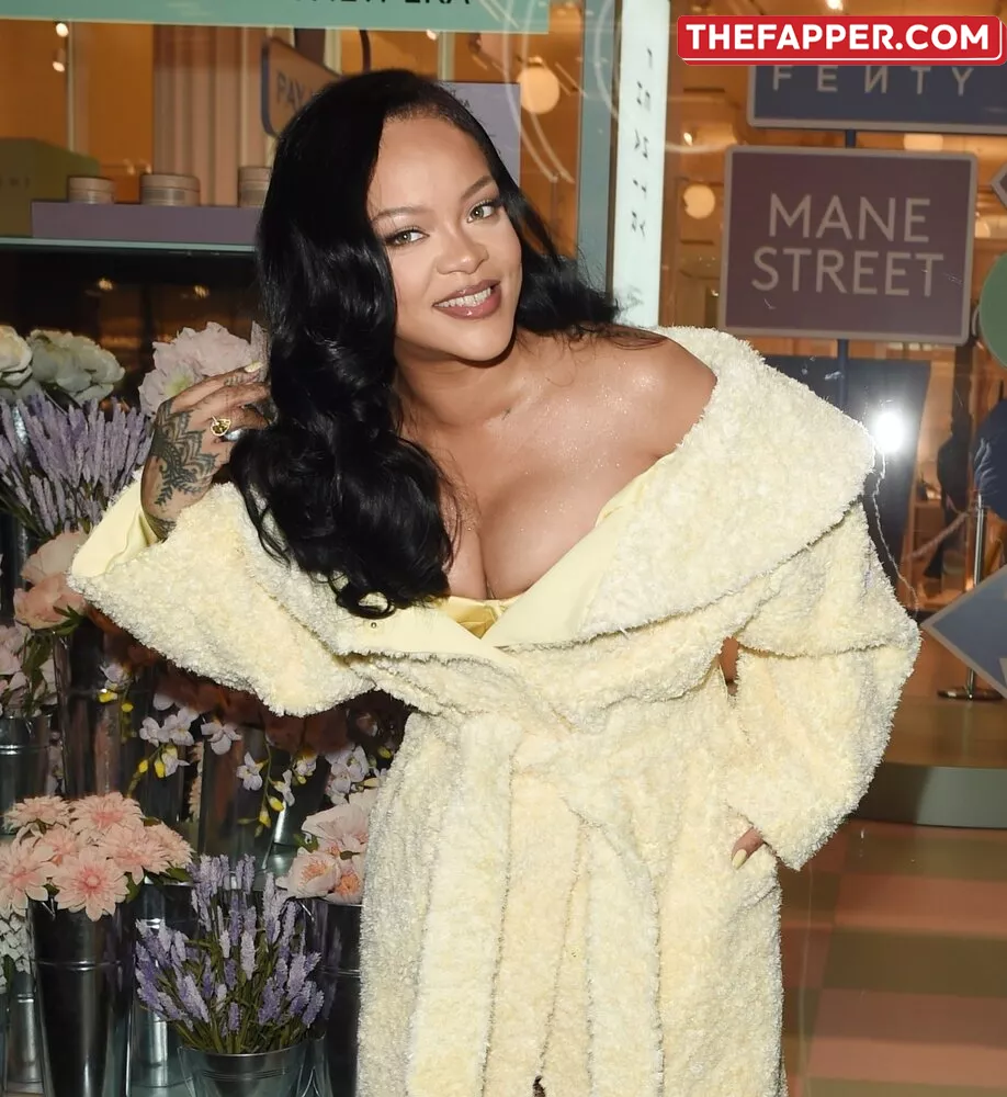 Rihanna  Onlyfans Leaked Nude Image #pAydJxXzVK