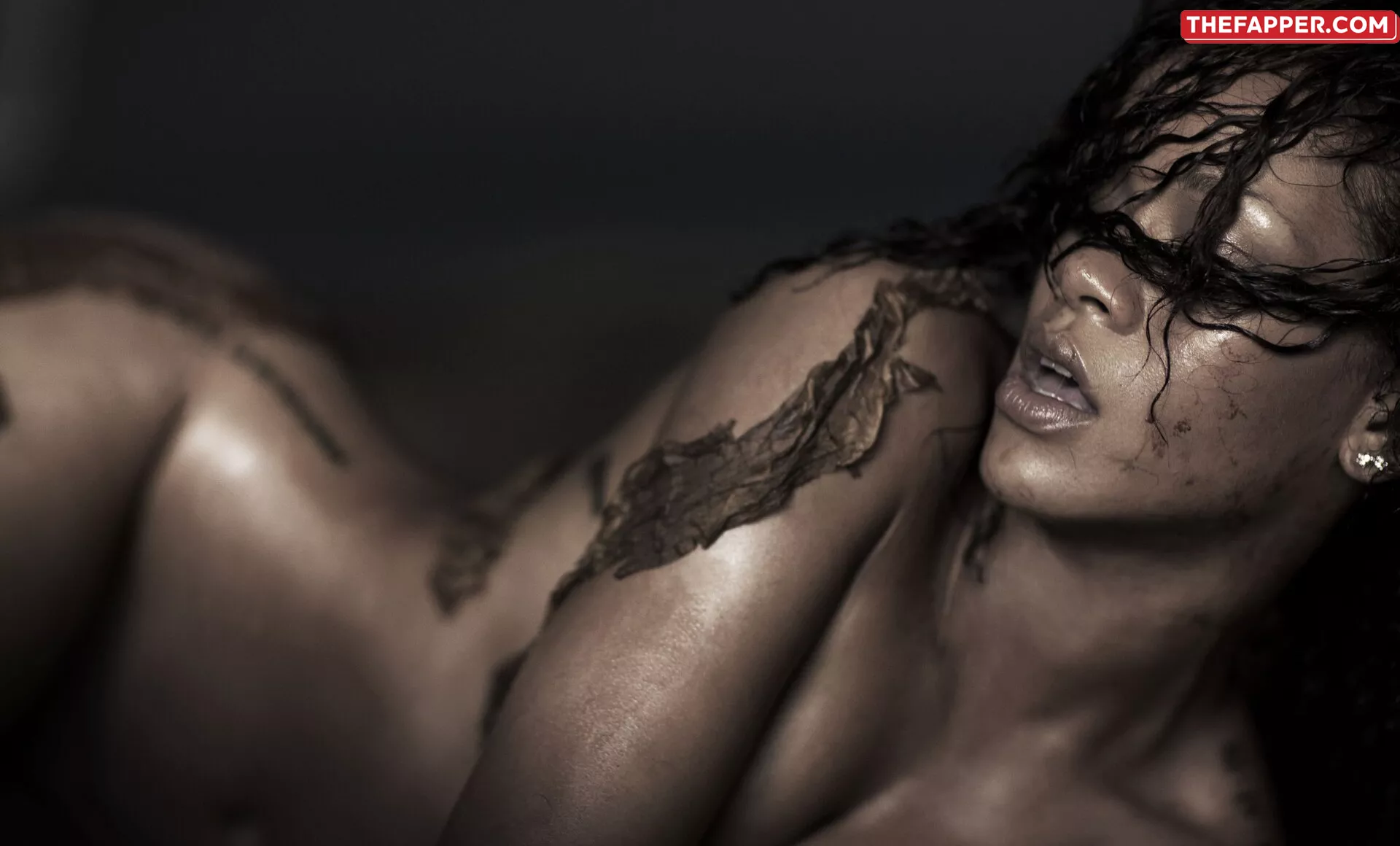 Rihanna  Onlyfans Leaked Nude Image #pDkCEkKhwy