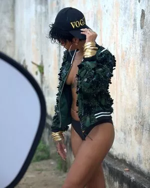 Rihanna Onlyfans Leaked Nude Image #pQSOv9079j