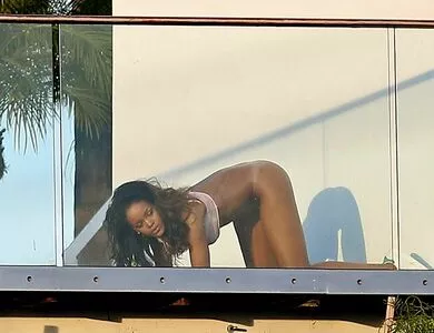 Rihanna Onlyfans Leaked Nude Image #qEGzFupCUR