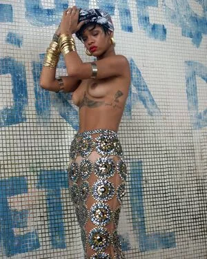 Rihanna Onlyfans Leaked Nude Image #vawTJjPUJS