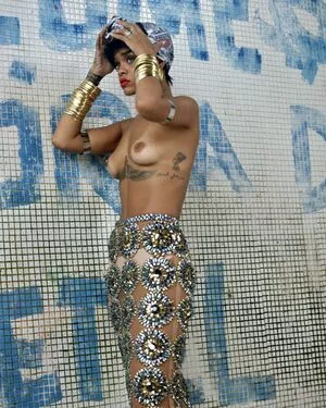 Rihanna Onlyfans Leaked Nude Image #xEnIiN8Gdh