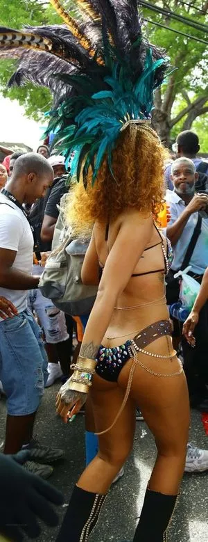 Rihanna Onlyfans Leaked Nude Image #ypZoseOGie