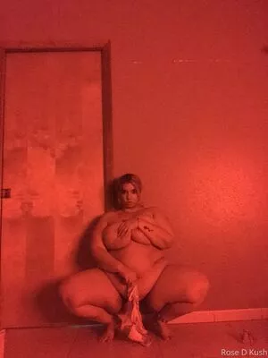 Rose_d_kush Onlyfans Leaked Nude Image #J0dYezoBz4