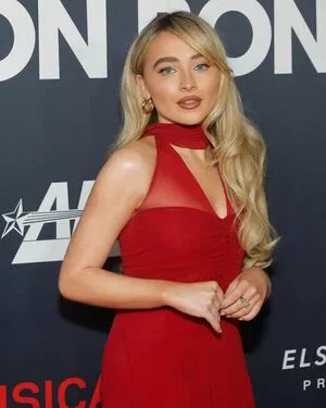 Sabrina Carpenter Onlyfans Leaked Nude Image #NTG1B4fUw1