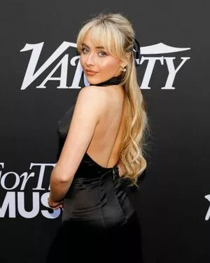 Sabrina Carpenter Onlyfans Leaked Nude Image #bm30p1G6Tn