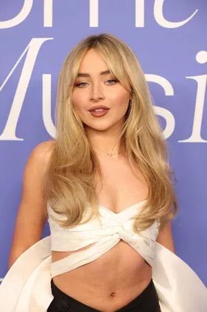 Sabrina Carpenter Onlyfans Leaked Nude Image #esrTUUs6L9