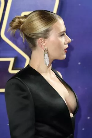 Scarlett Johansson Onlyfans Leaked Nude Image #ARseoo8U25