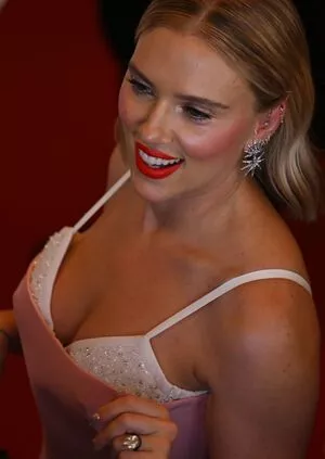 Scarlett Johansson Onlyfans Leaked Nude Image #gIQ1LzzR9C