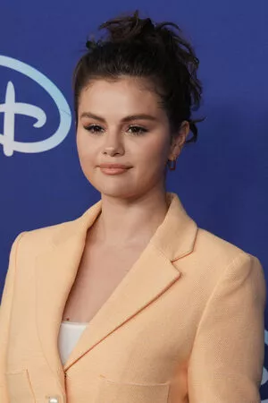 Selena Gomez Onlyfans Leaked Nude Image #ZJONtVelax