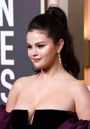 Selena Gomez Onlyfans Leaked Nude Image #Zv4uXtGbud