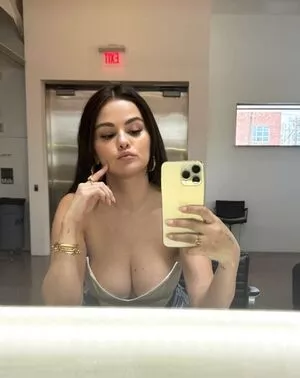 Selena Gomez Onlyfans Leaked Nude Image #vXj5POQFEg