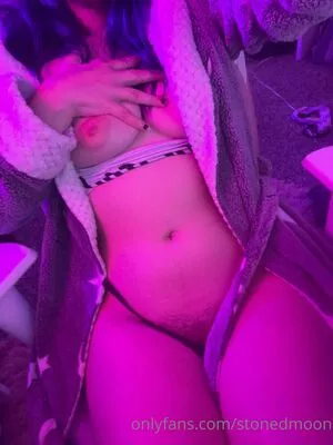 Stonedmoon Onlyfans Leaked Nude Image #Pnlckd3TTV