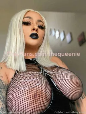 Thequeenie Onlyfans Leaked Nude Image #niKYALnLsT