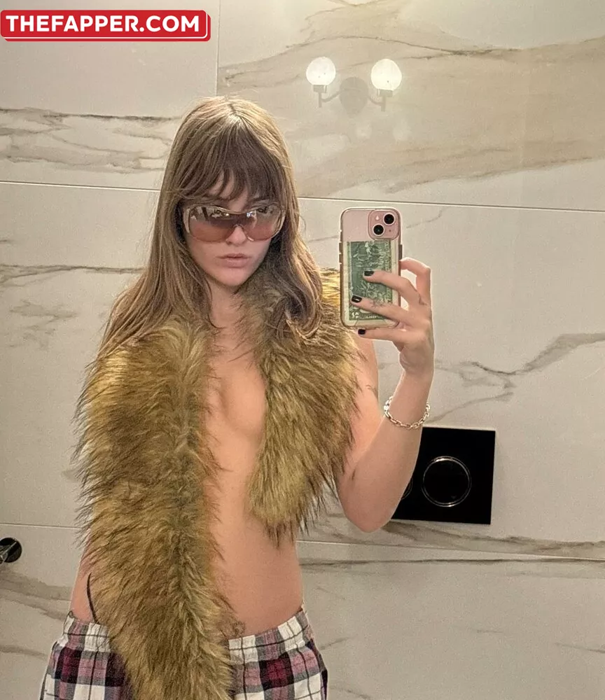 Victoria De Angelis  Onlyfans Leaked Nude Image #DW18X5lkm8