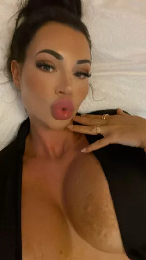 Yvonne_bar OnlyFans Leak 2KhYqDRnzQ