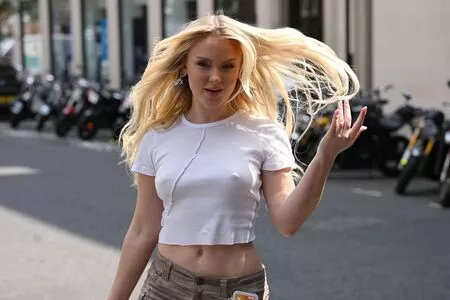 Zara Larsson Onlyfans Leaked Nude Image #8qxCXq6ckF