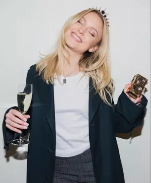 Zara Larsson Onlyfans Leaked Nude Image #Pg4a6yyy4m