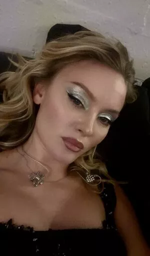 Zara Larsson Onlyfans Leaked Nude Image #ZPhYanoAkI